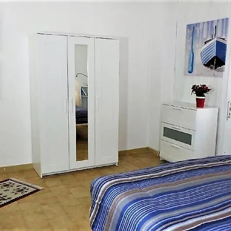 A Le Castella Guest house